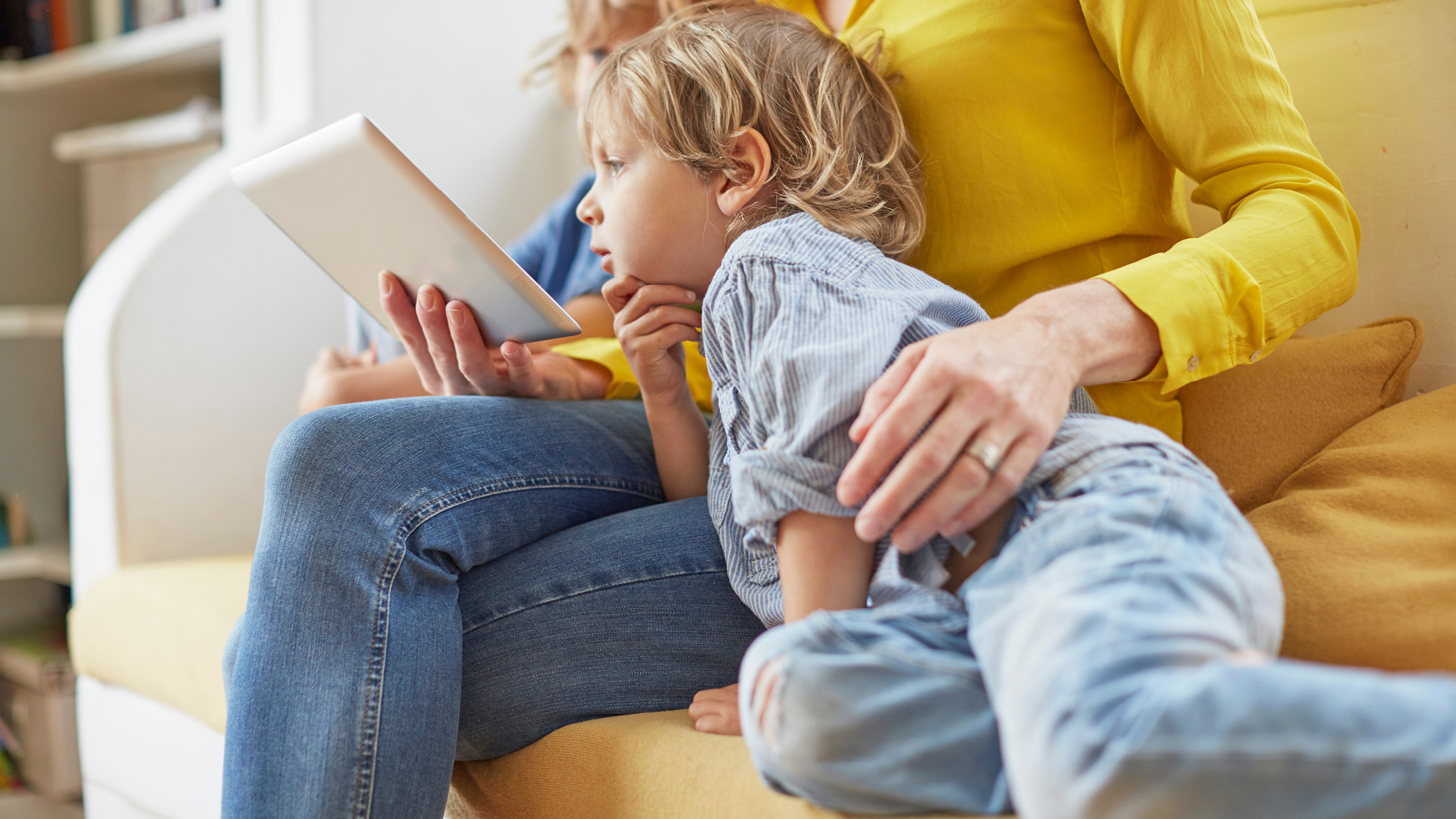 Anak-anak suka menggunakan Dulux Visualizer kami Aplikasi Visualizer dari Dulux adalah cara yang menyenangkan dan praktis untuk membiarkan anak-anak Anda memilih skema warna kamar tidur mereka sendiri ketika Anda pindah rumah.