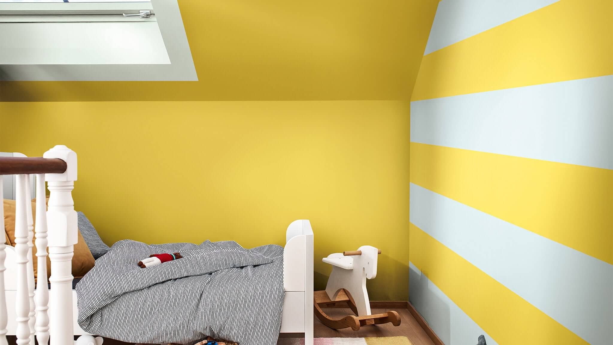 Kamar anak dengan palet warna hidup dan garis-garis yang memberikan semangat cf20_play_color_palette_kids_room